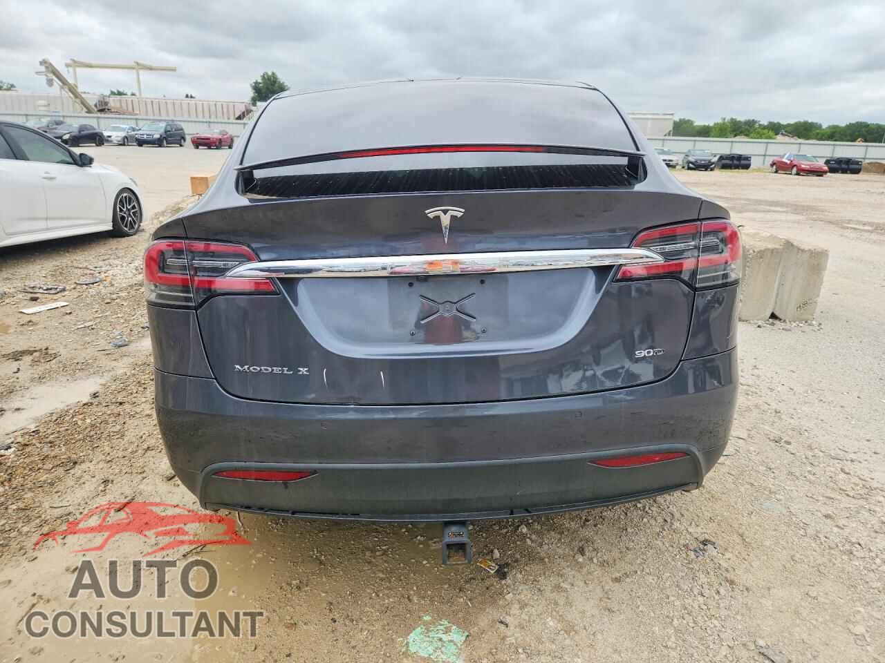 TESLA MODEL X 2016 - 5YJXCAE2XGF003571