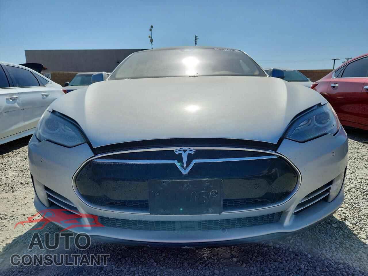 TESLA MODEL S 2014 - 5YJSA1H1XEFP52371