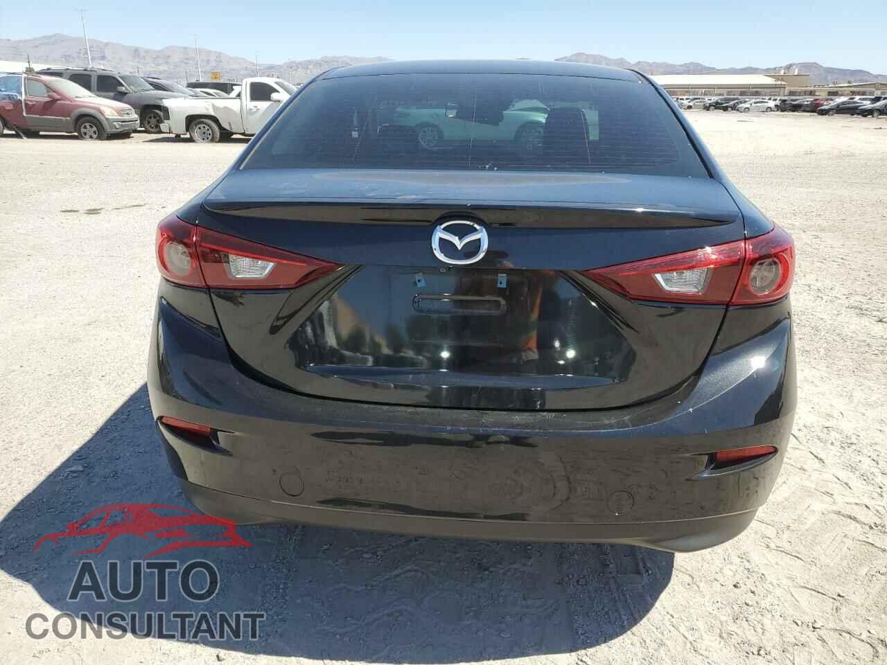 MAZDA 3 2018 - 3MZBN1V32JM189894