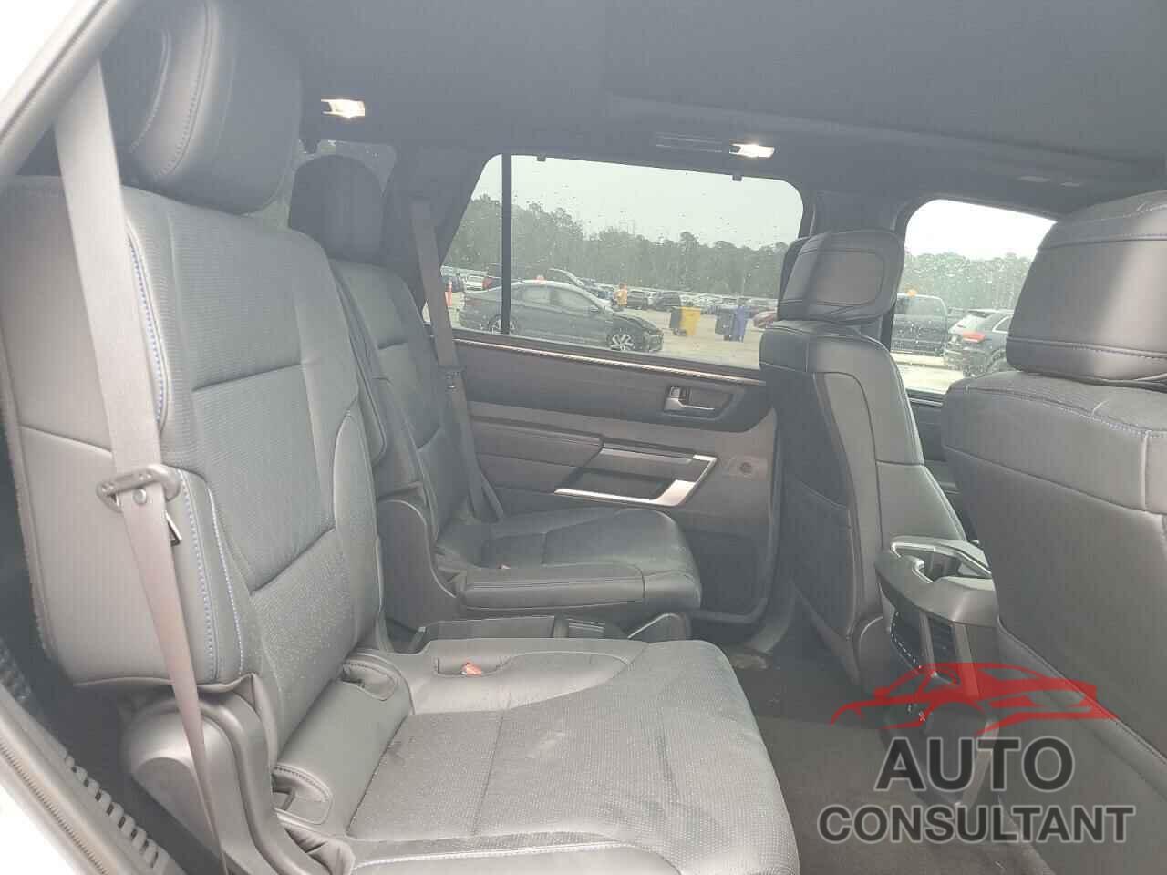 TOYOTA SEQUOIA 2023 - 7SVAAAAA1PX002409