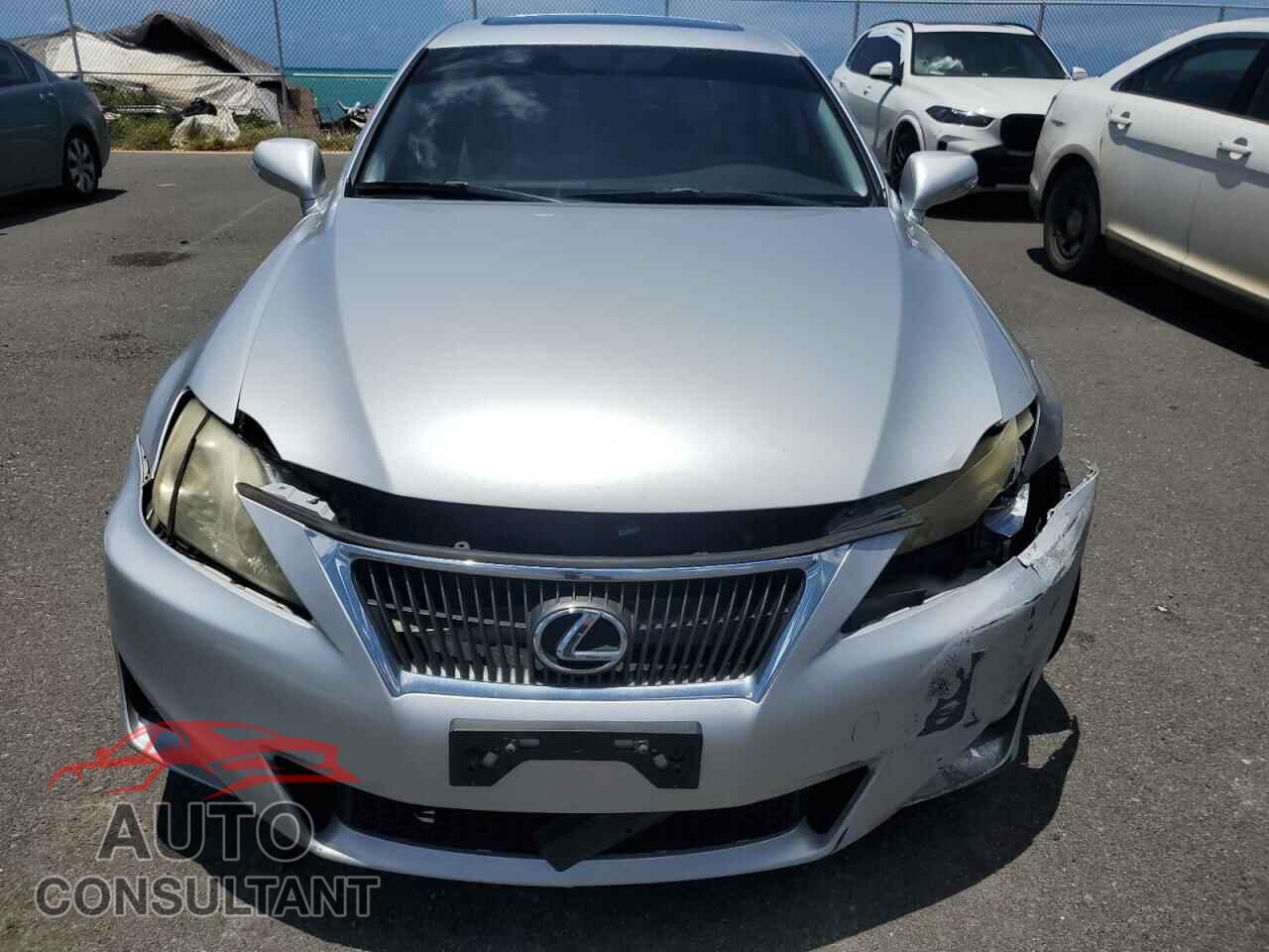 LEXUS IS 2011 - JTHBF5C29B5135144