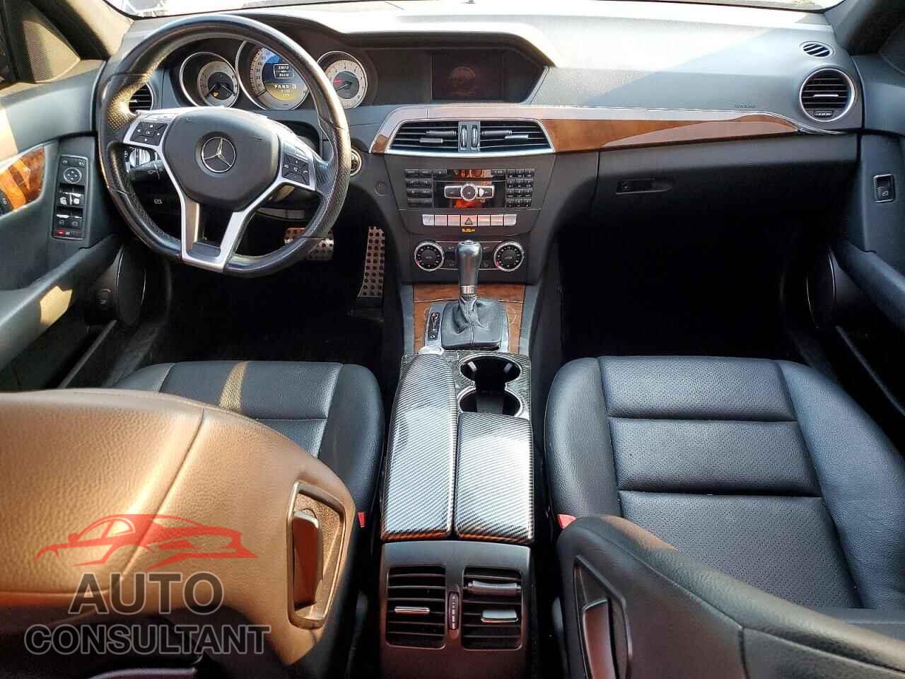 MERCEDES-BENZ C-CLASS 2012 - WDDGF8BB2CR205092