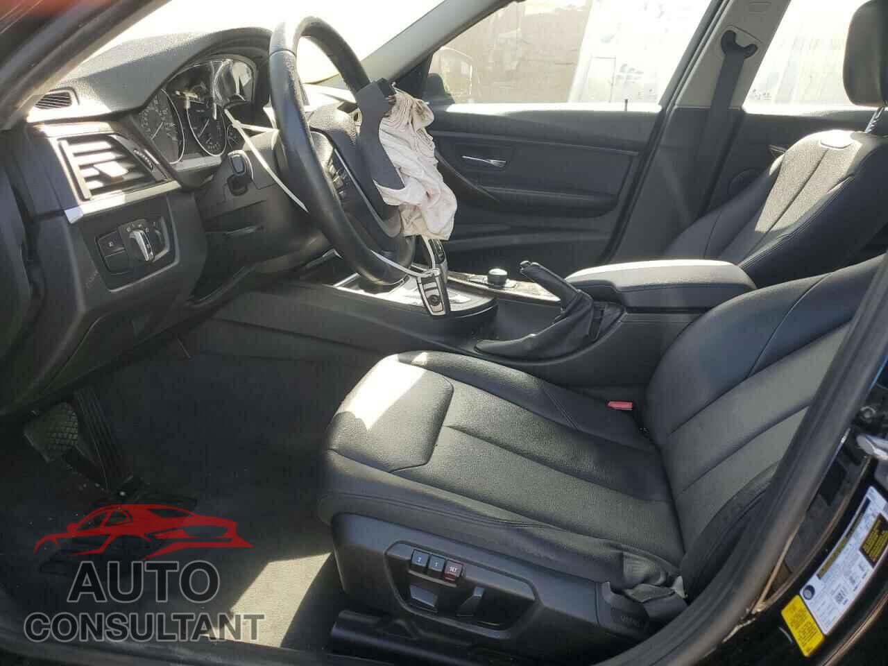 BMW 3 SERIES 2015 - WBA3C1C54FK123750