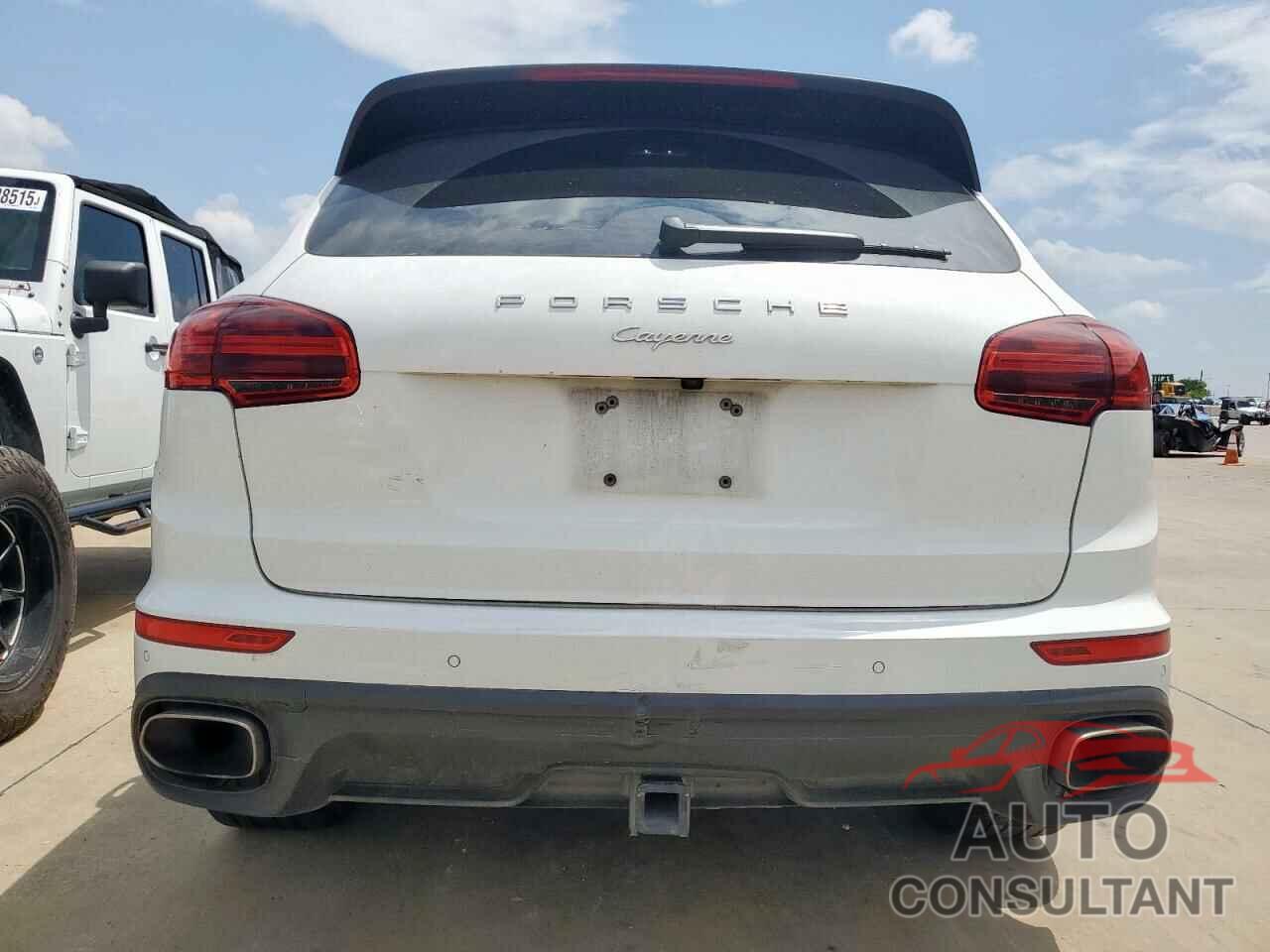PORSCHE CAYENNE 2016 - WP1AA2A24GLA06372
