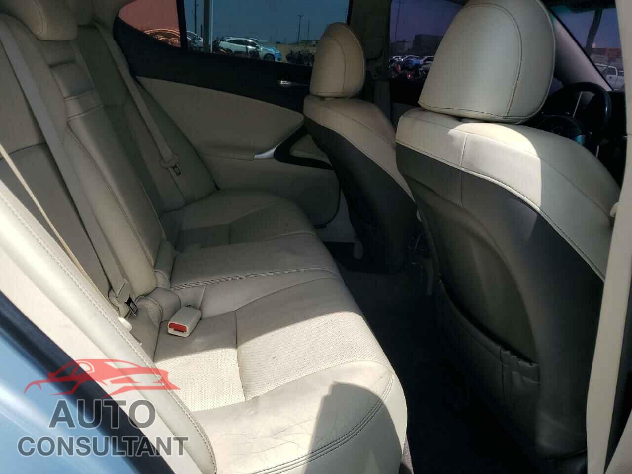 LEXUS IS 2011 - JTHBF5C27B5147826