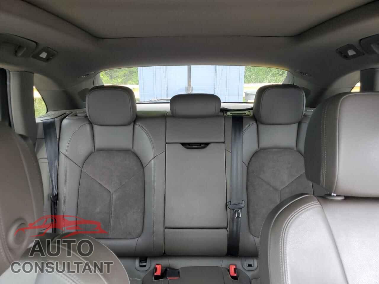 PORSCHE MACAN 2017 - WP1AA2A50HLB06349