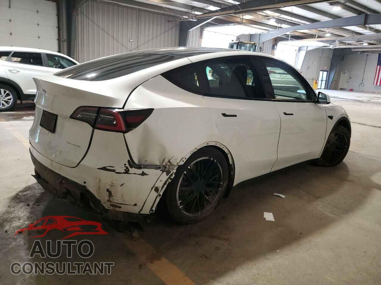 TESLA MODEL Y 2021 - 5YJYGDEEXMF066413