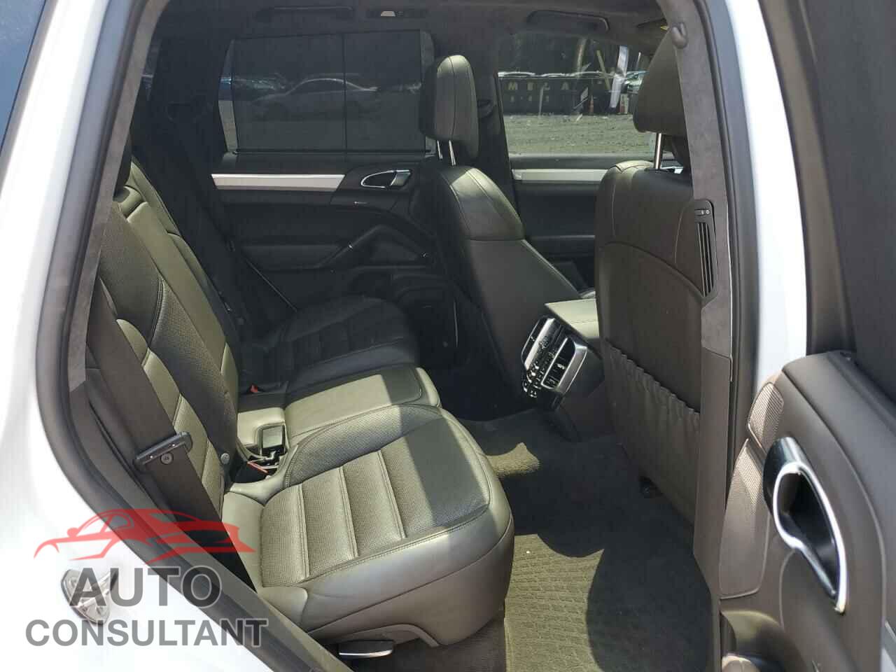 PORSCHE CAYENNE 2015 - WP1AC2A24FLA80819
