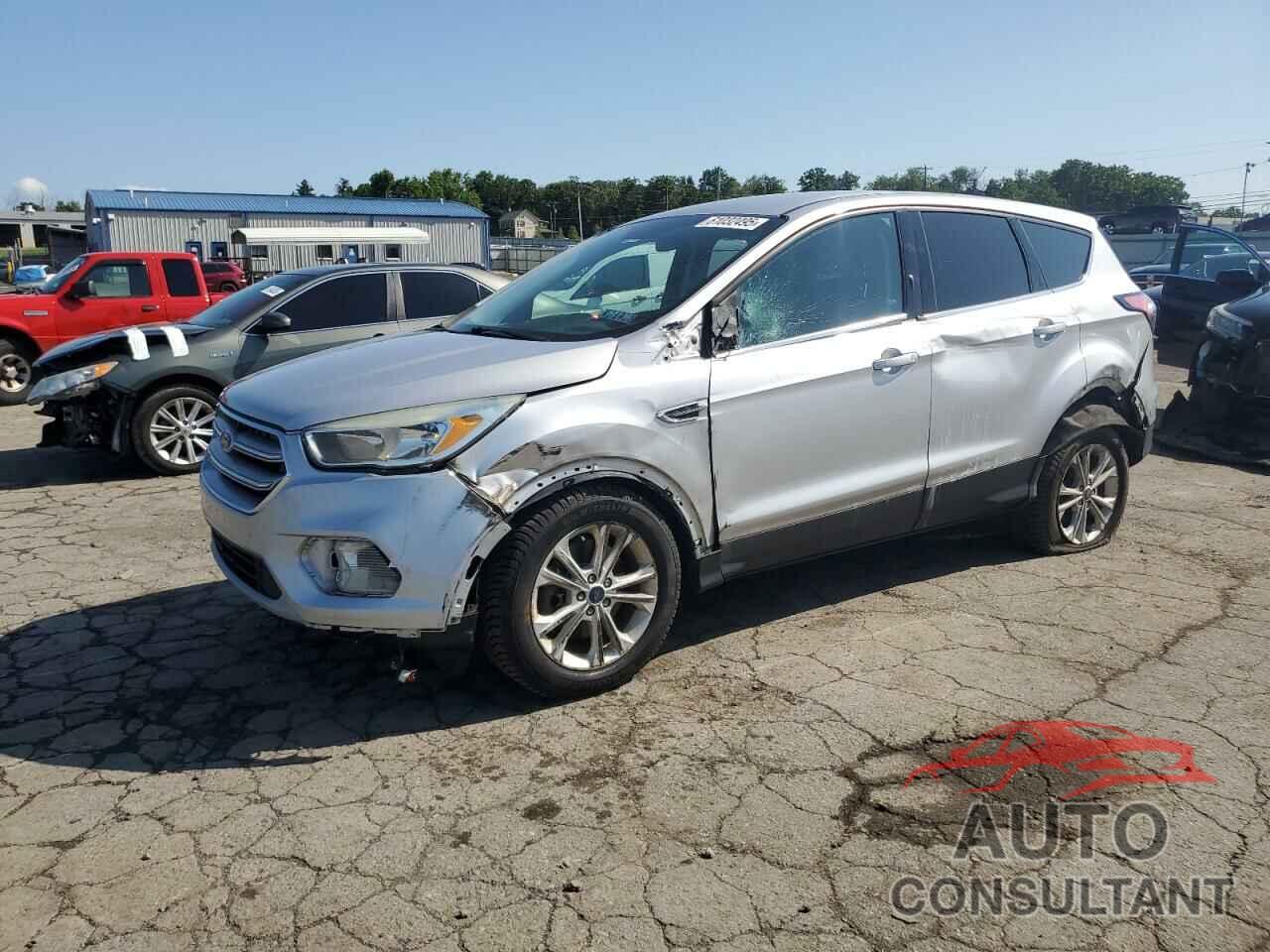 FORD ESCAPE 2017 - 1FMCU9GD0HUC42060