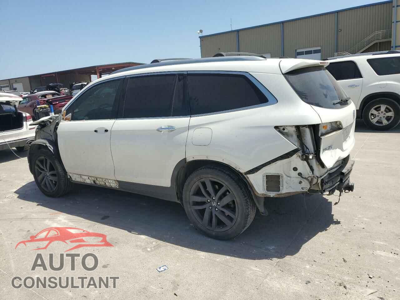 HONDA PILOT 2017 - 5FNYF5H95HB025121