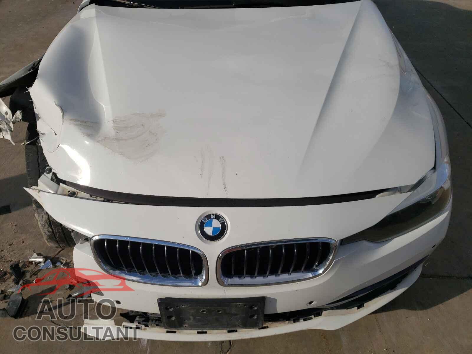 BMW 3 SERIES 2016 - WBA8E9G51GNU27689