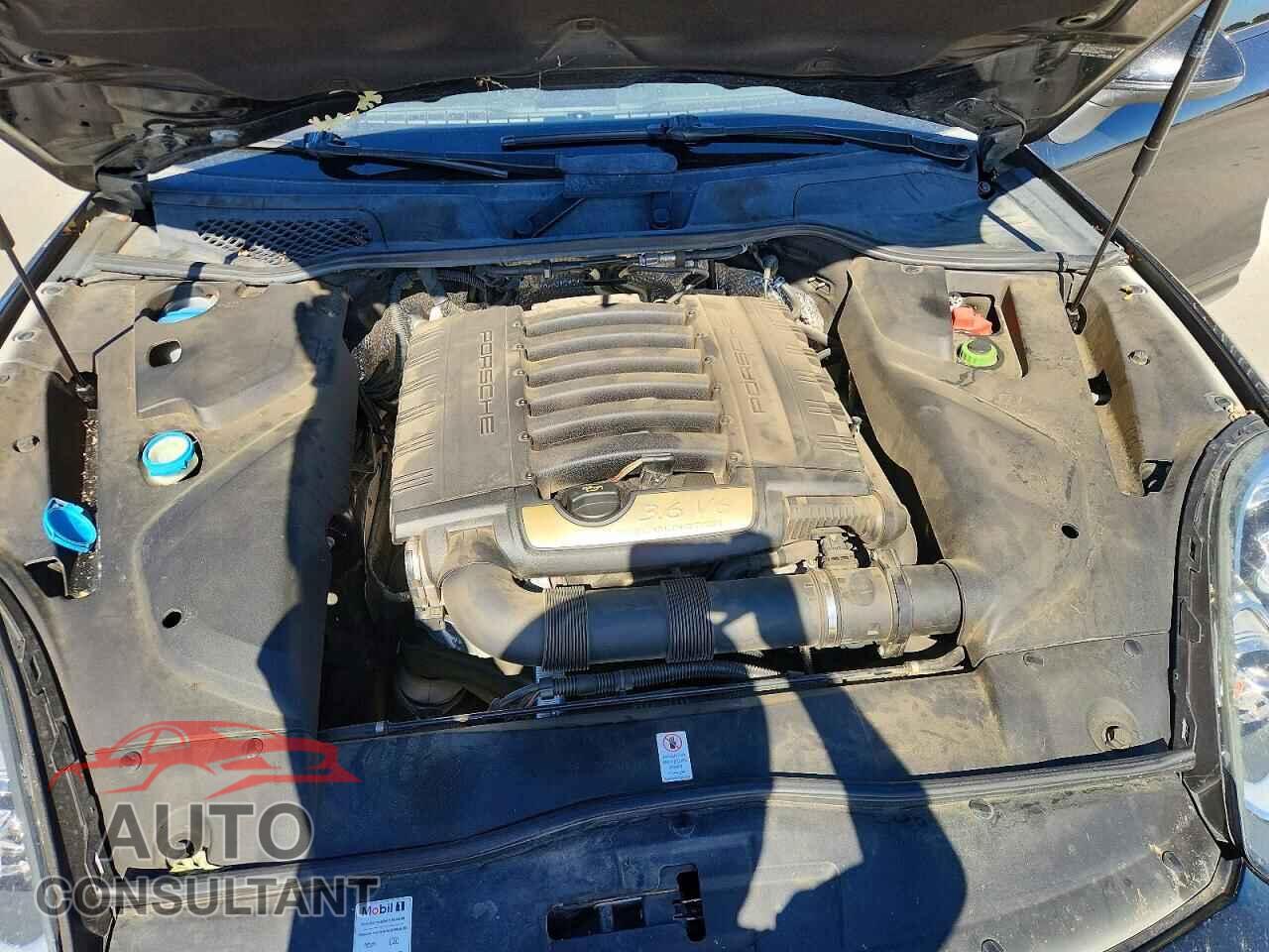 PORSCHE CAYENNE 2017 - WP1AA2A26HKA91416