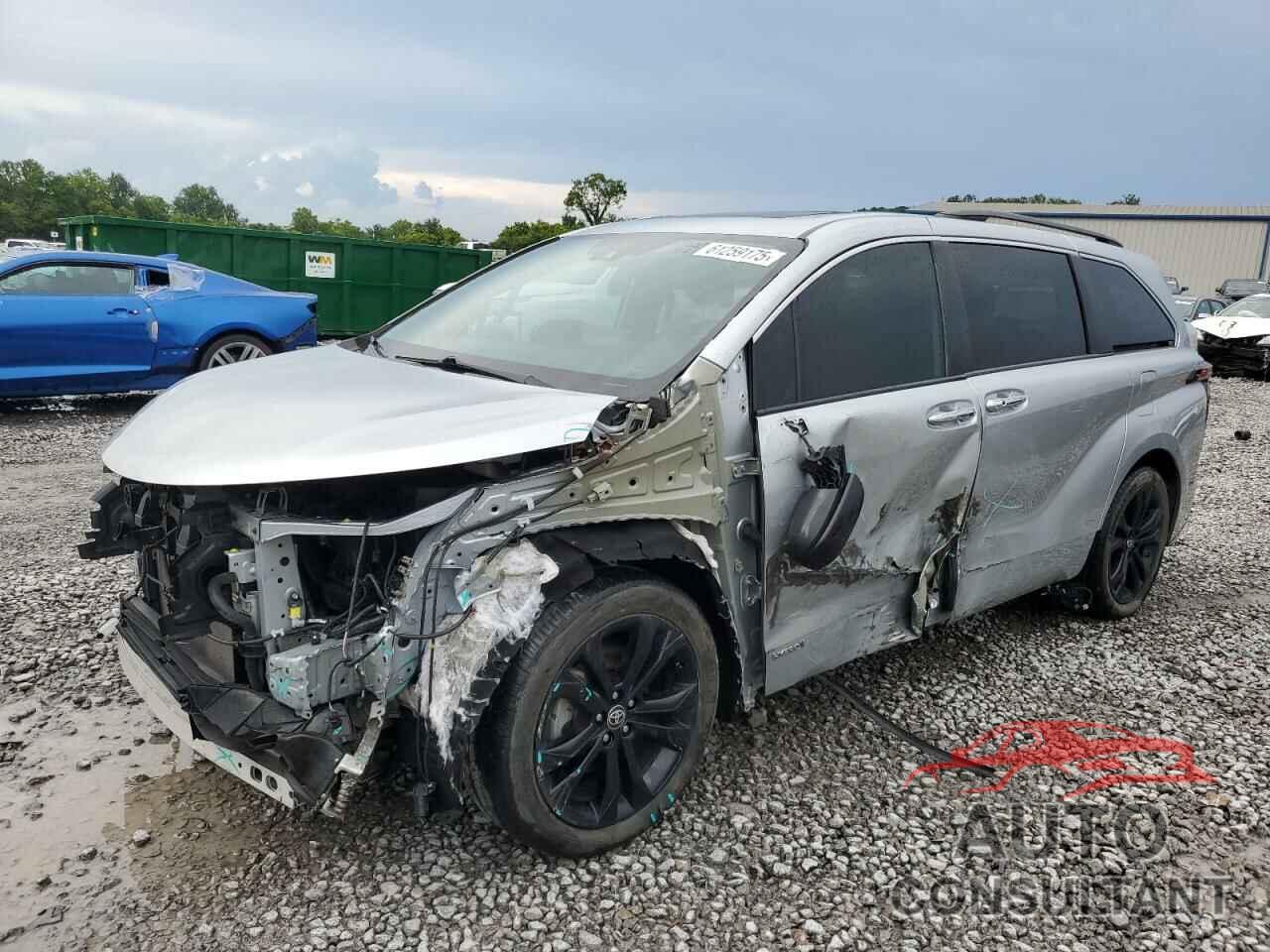 TOYOTA SIENNA 2021 - 5TDDRKEC0MS058506