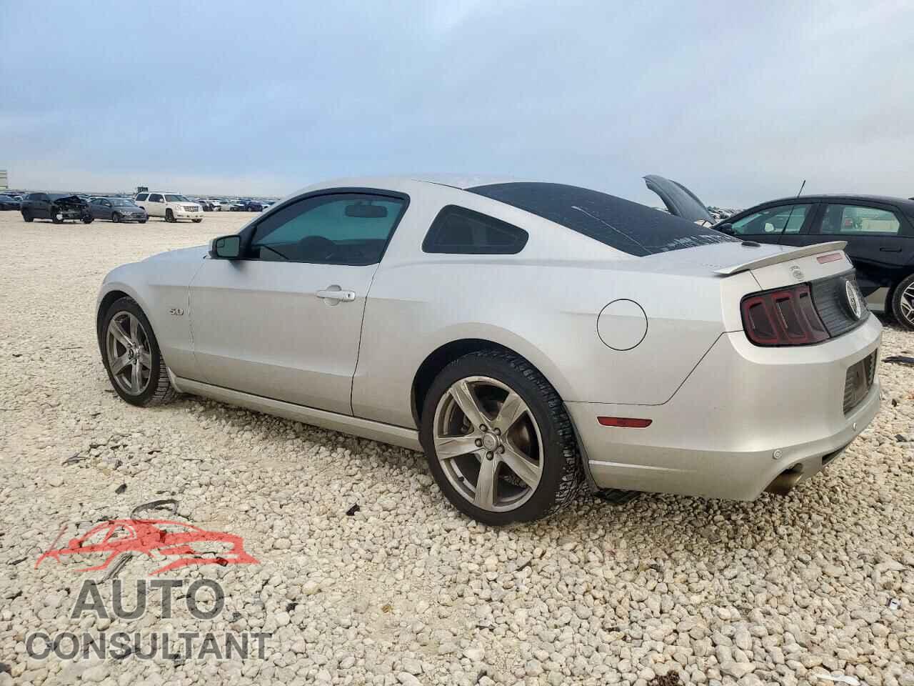 FORD MUSTANG 2013 - 1ZVBP8CF2D5215937