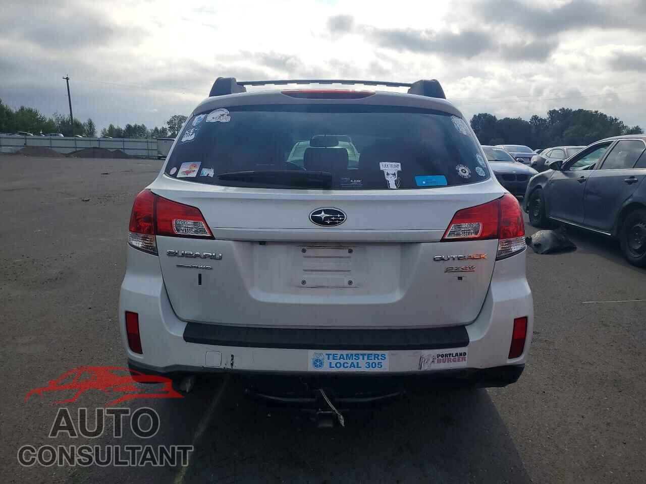 SUBARU OUTBACK 2011 - 4S4BRBGC8B3388506