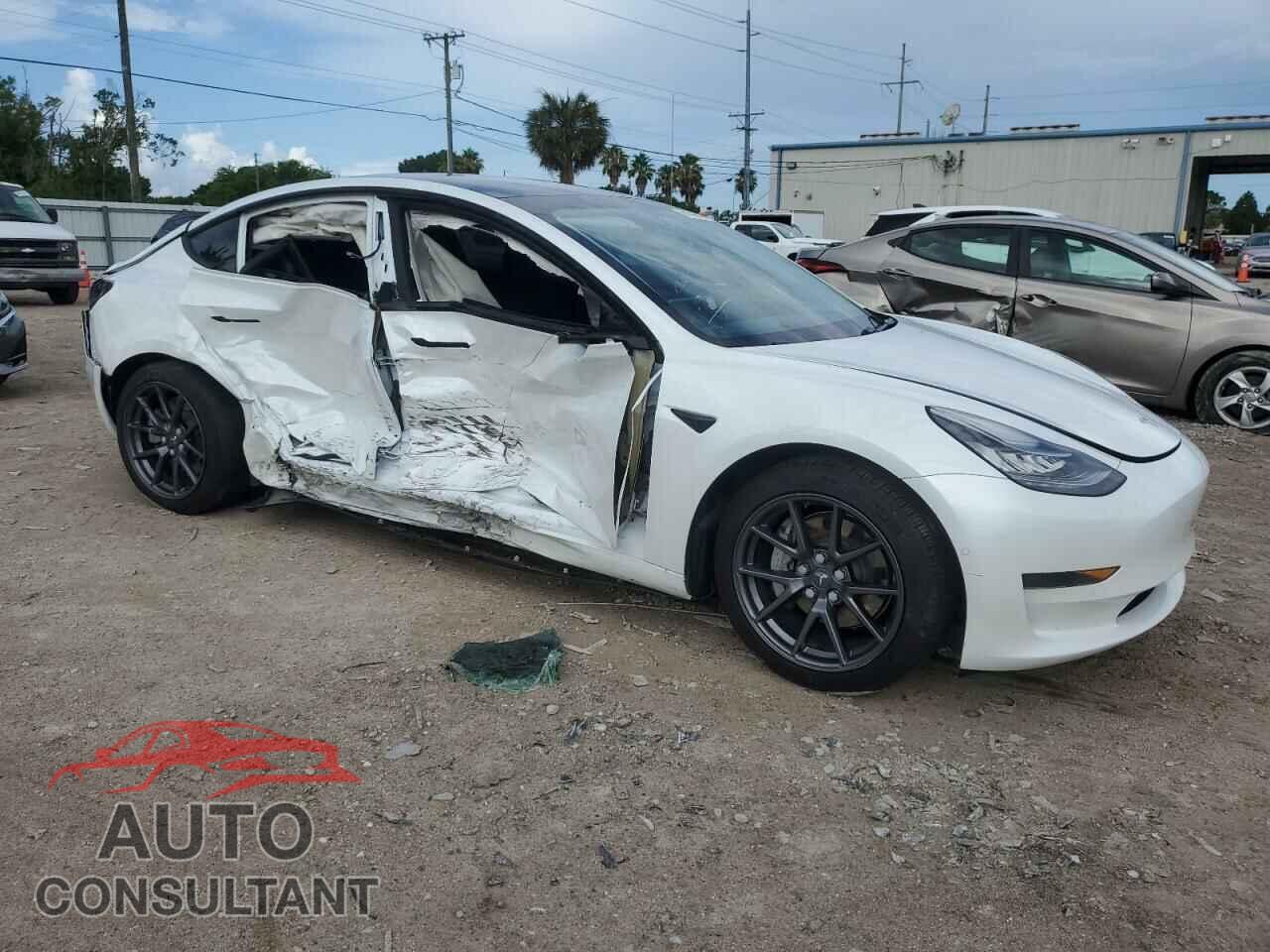 TESLA MODEL 3 2021 - 5YJ3E1EA2MF852122
