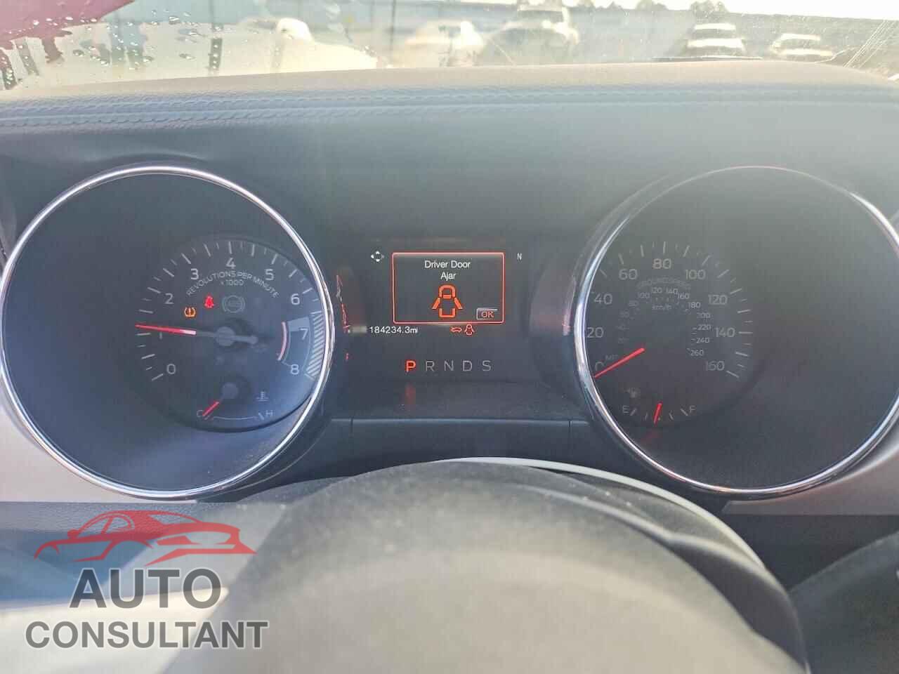 FORD MUSTANG 2016 - 1FATP8UH5G5212936