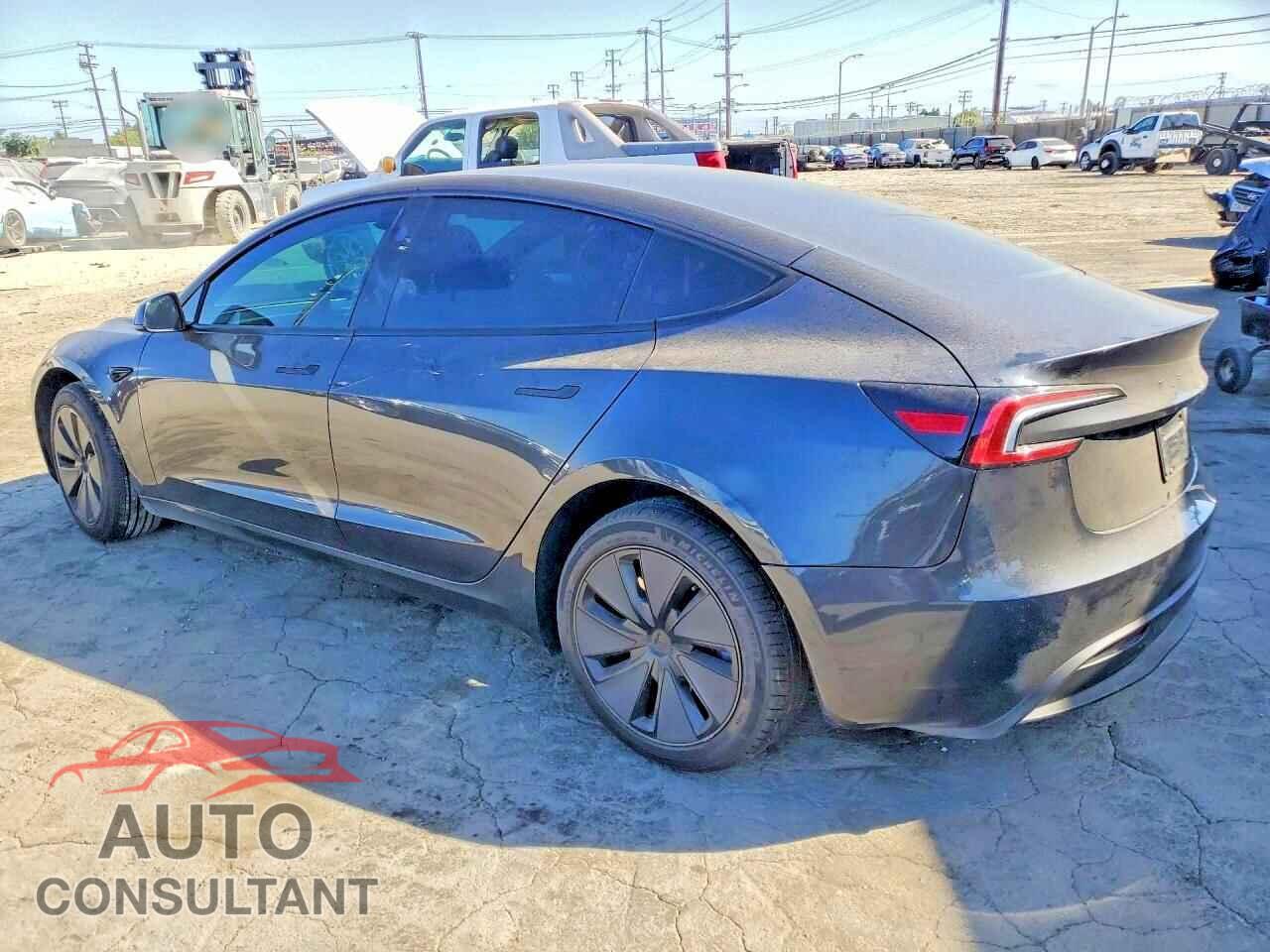 TESLA MODEL 3 2025 - 5YJ3E1EA5SF997393