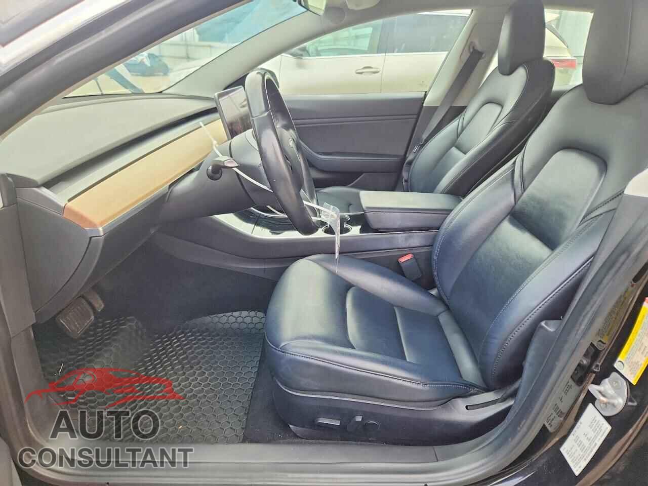 TESLA MODEL 3 2019 - 5YJ3E1EA8KF304638