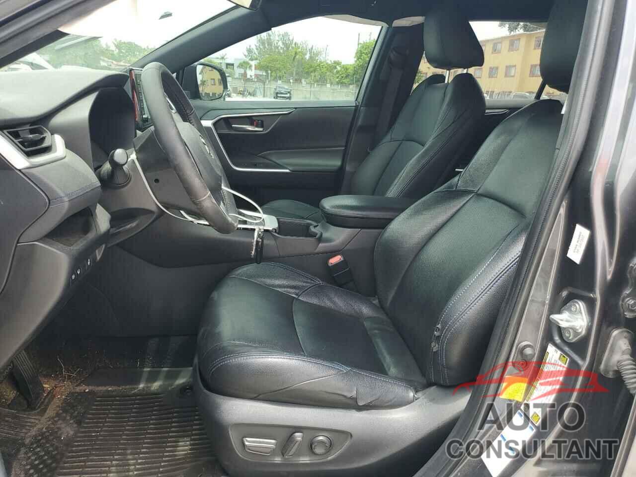 TOYOTA RAV4 2022 - 4T3T6RFV7NU093007