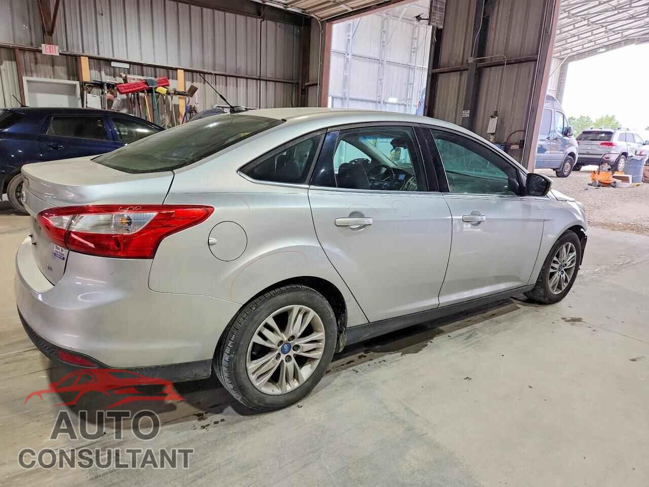 FORD FOCUS 2012 - 1FAHP3H26CL106208