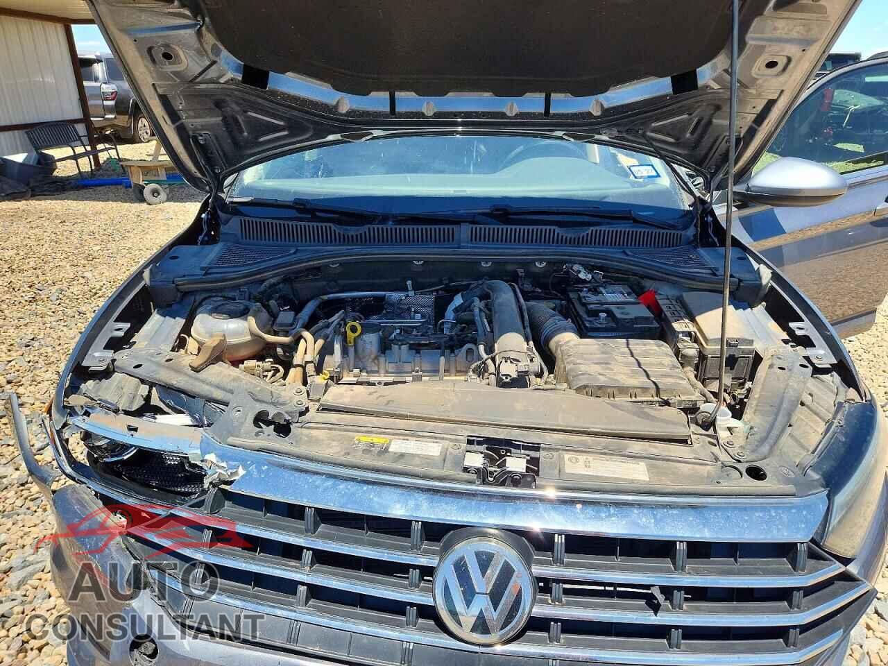 VOLKSWAGEN JETTA 2019 - 3VWEB7BU1KM264916