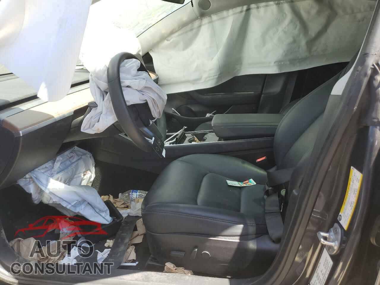 TESLA MODEL 3 2020 - 5YJ3E1EA1LF495773