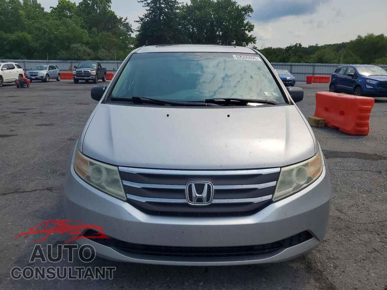 HONDA ODYSSEY 2013 - 5FNRL5H66DB080433