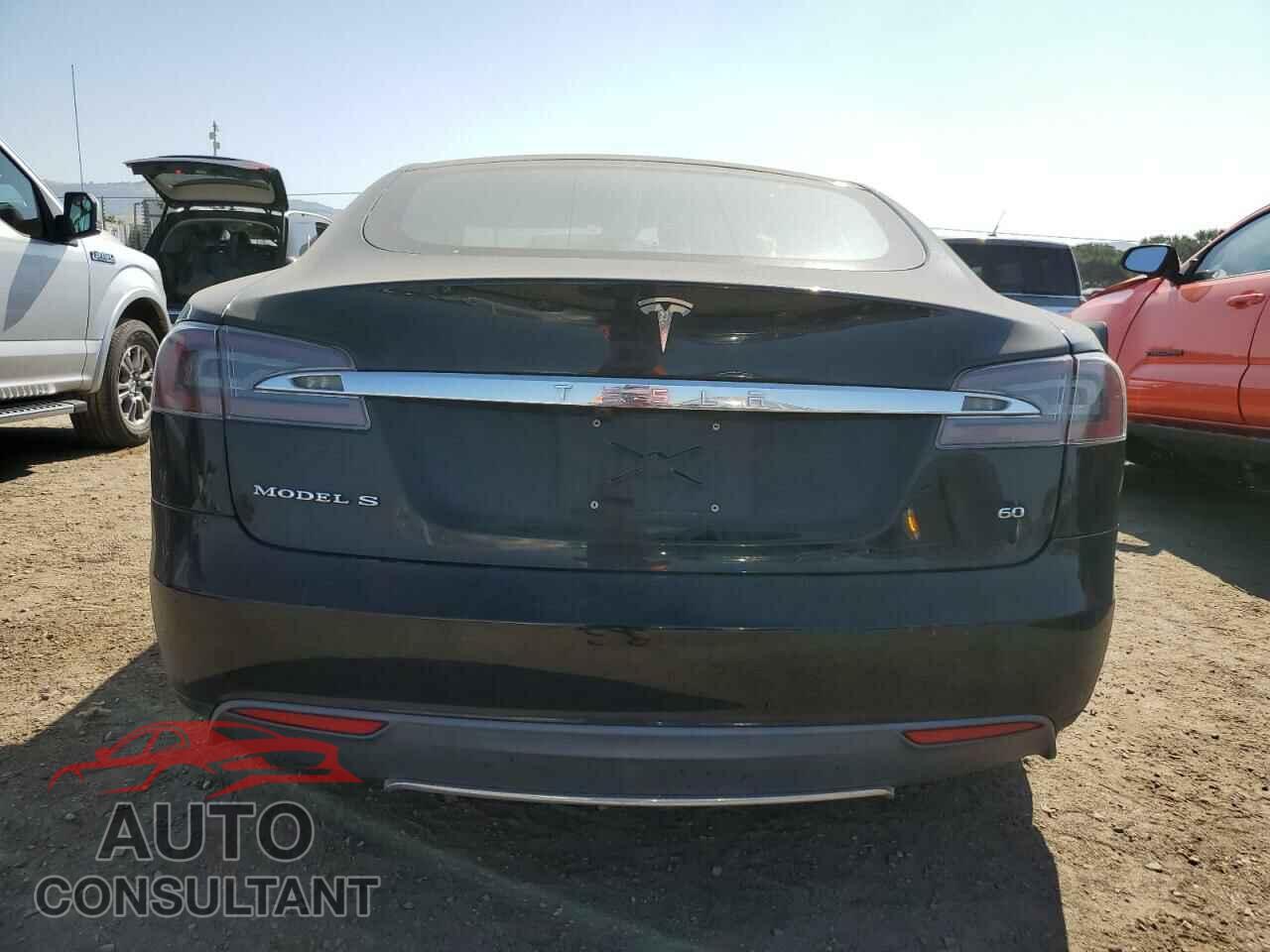TESLA MODEL S 2014 - 5YJSA1S19EFP56100