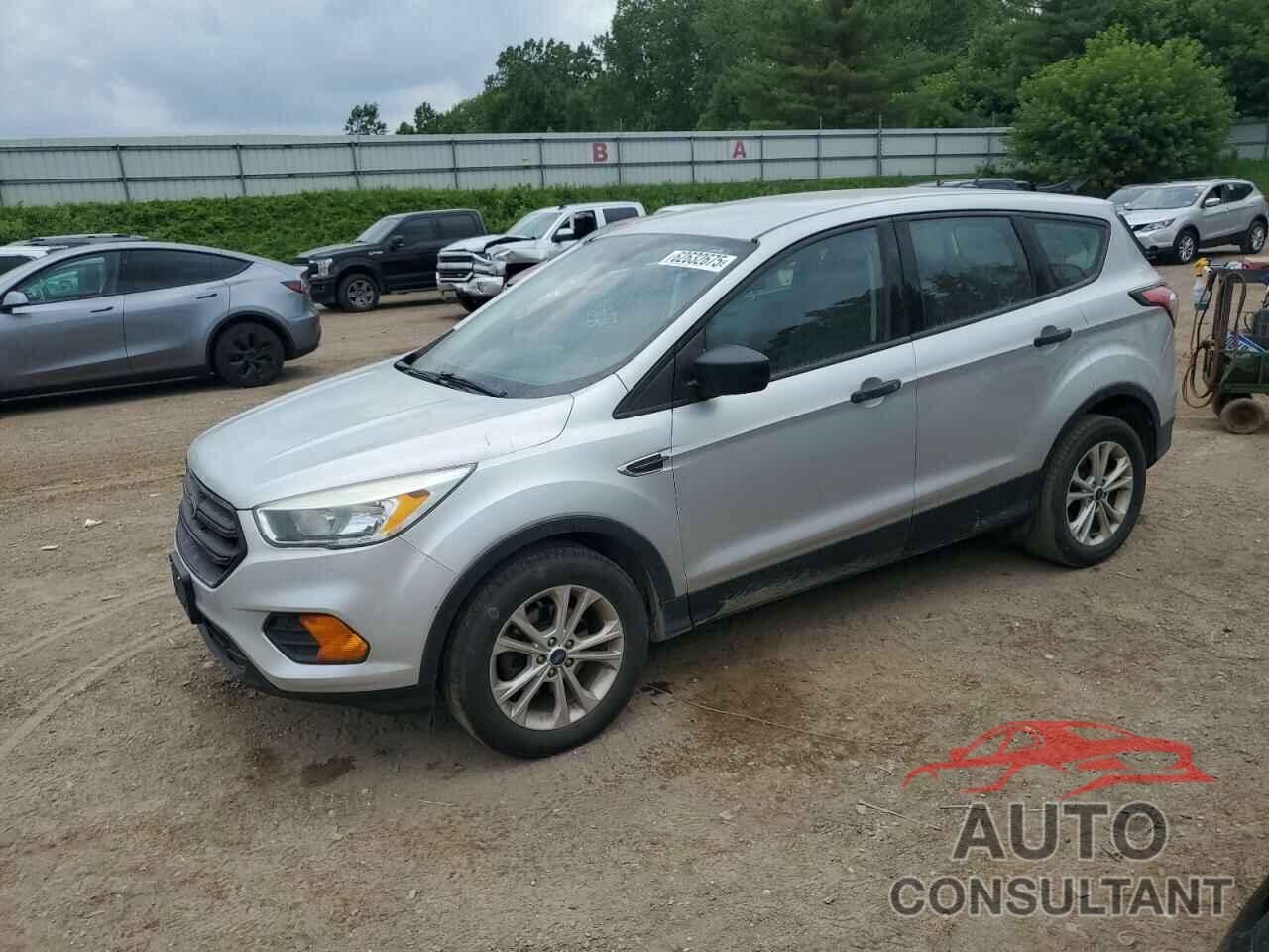 FORD ESCAPE 2017 - 1FMCU0F77HUD37531