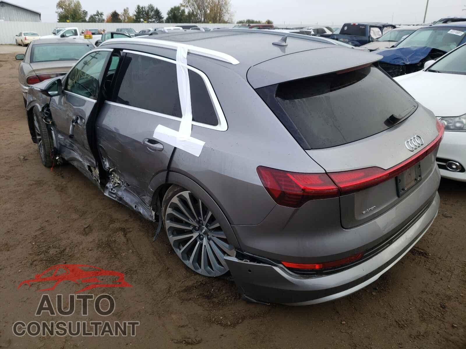 AUDI E-TRON 2019 - WA1VAAGE6KB006476