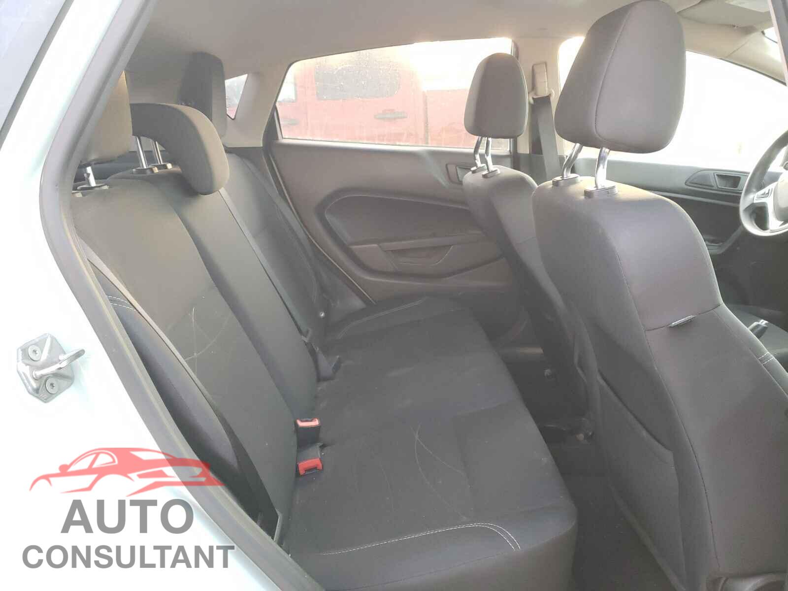 FORD FIESTA 2017 - 3FADP4EJ8HM117801