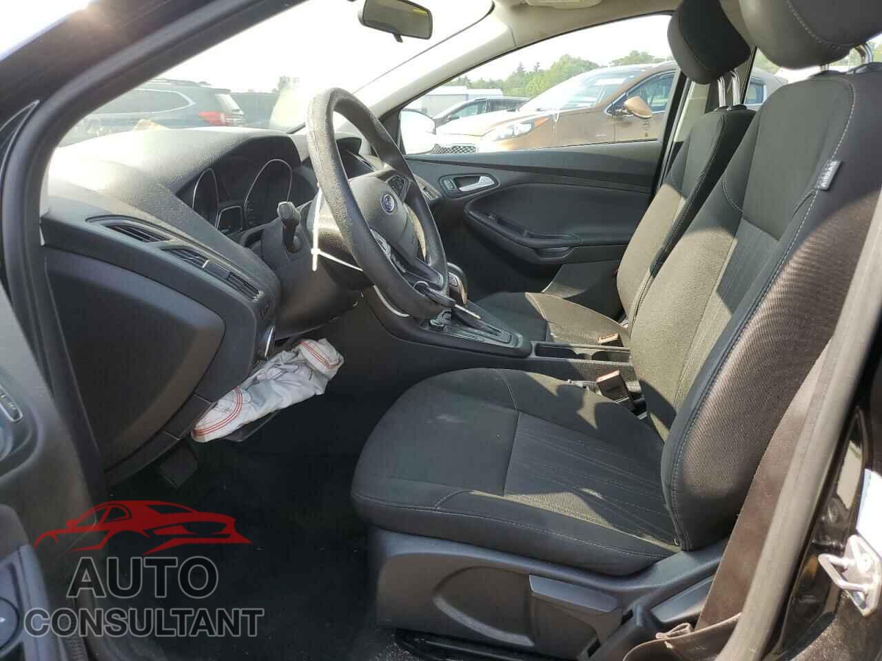 FORD FOCUS 2017 - 1FADP3K22HL246464