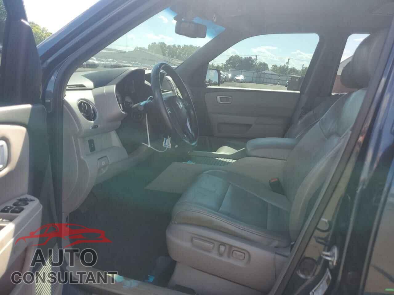 HONDA PILOT 2011 - 5FNYF4H65BB067196