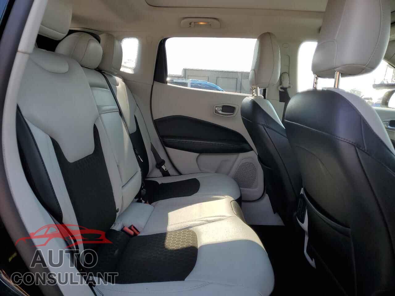 JEEP COMPASS 2018 - 3C4NJDBB5JT117375