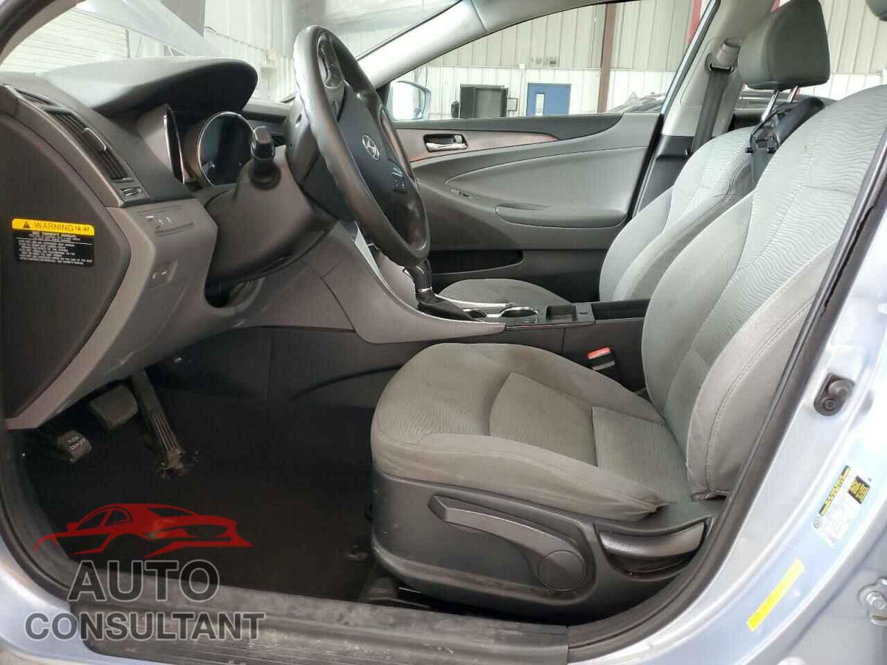 HYUNDAI SONATA 2013 - KMHEC4A47DA084268