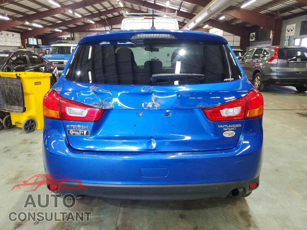 MITSUBISHI OUTLANDER 2015 - 4A4AR3AU0FE051130