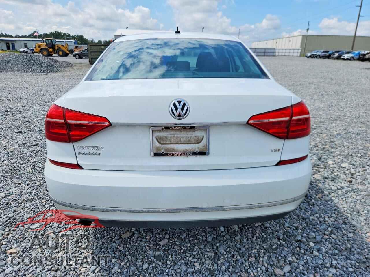 VOLKSWAGEN PASSAT 2016 - 1VWAT7A36GC007747