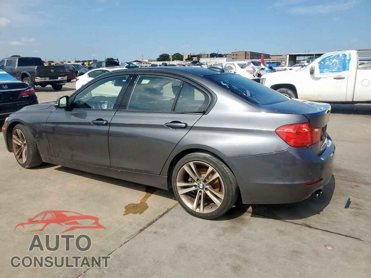 BMW 3 SERIES 2013 - WBA3C1C58DF443918