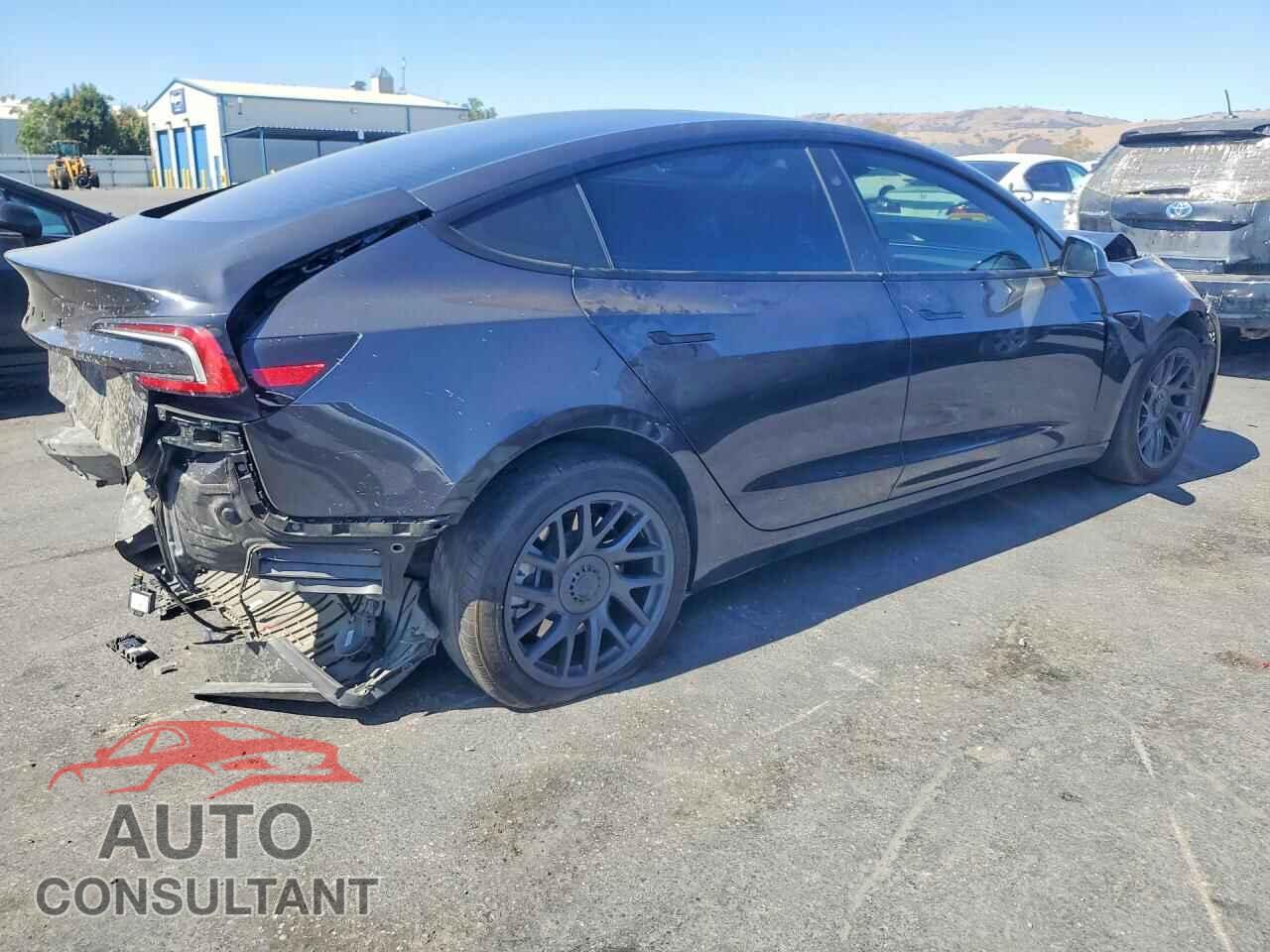 TESLA MODEL 3 2025 - 5YJ3E1EA4SF995103