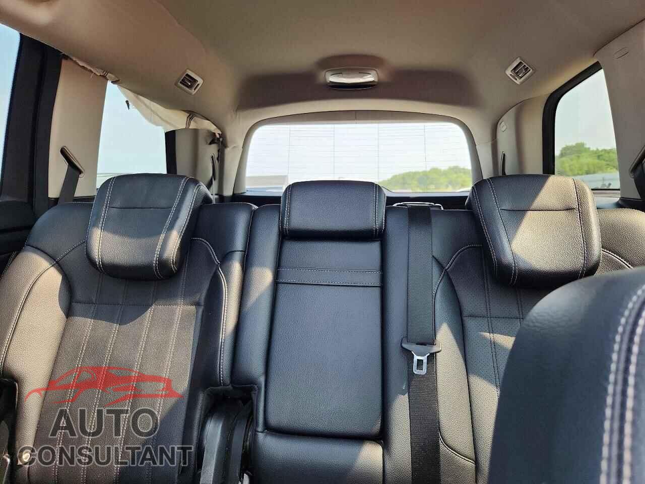 MERCEDES-BENZ GL-CLASS 2015 - 4JGDF6EE5FA608991