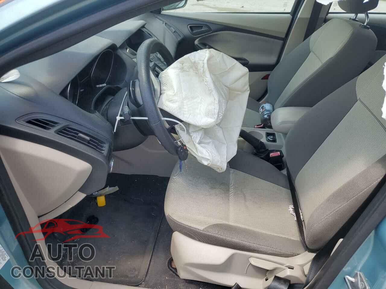 FORD FOCUS 2012 - 1FAHP3F28CL322984