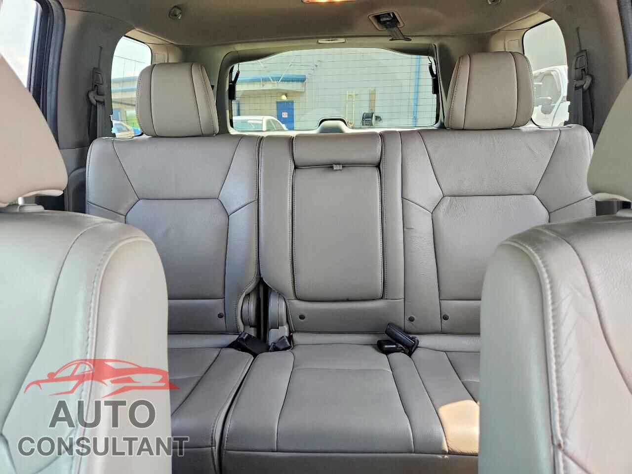 HONDA PILOT 2012 - 5FNYF4H67CB015005