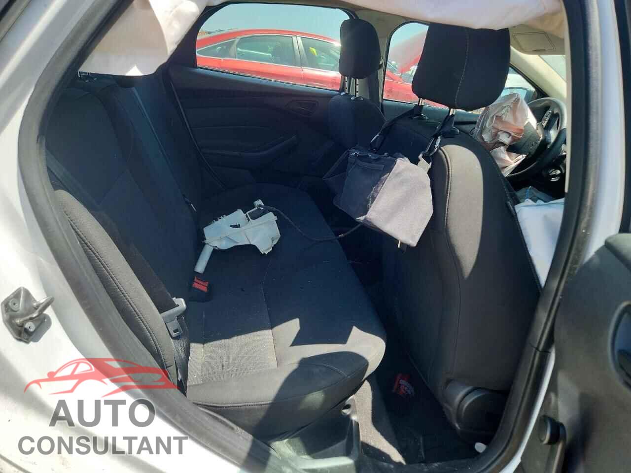 FORD FOCUS 2016 - 1FADP3E29GL215481