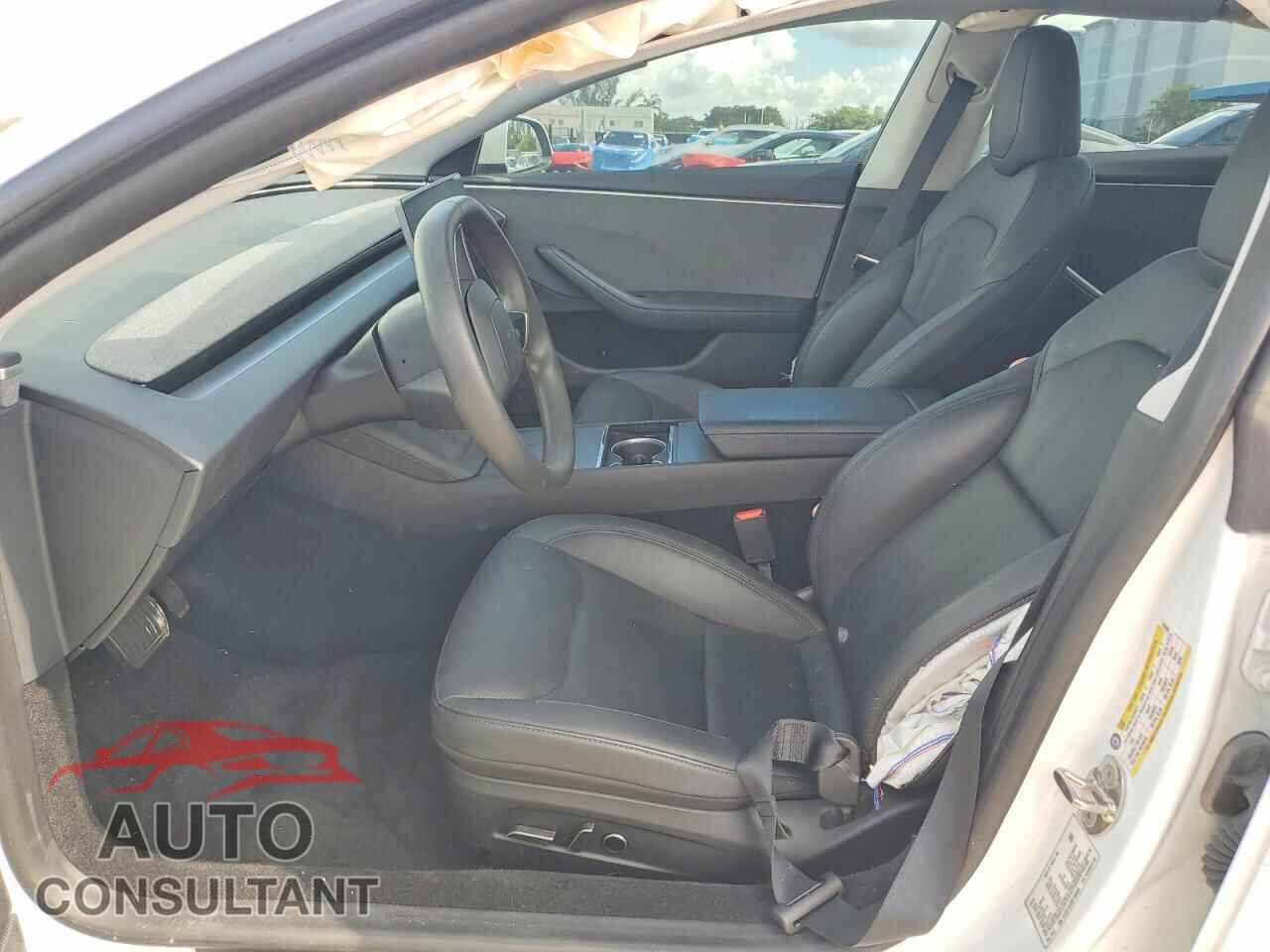 TESLA MODEL 3 2024 - 5YJ3E1EA0RF749000
