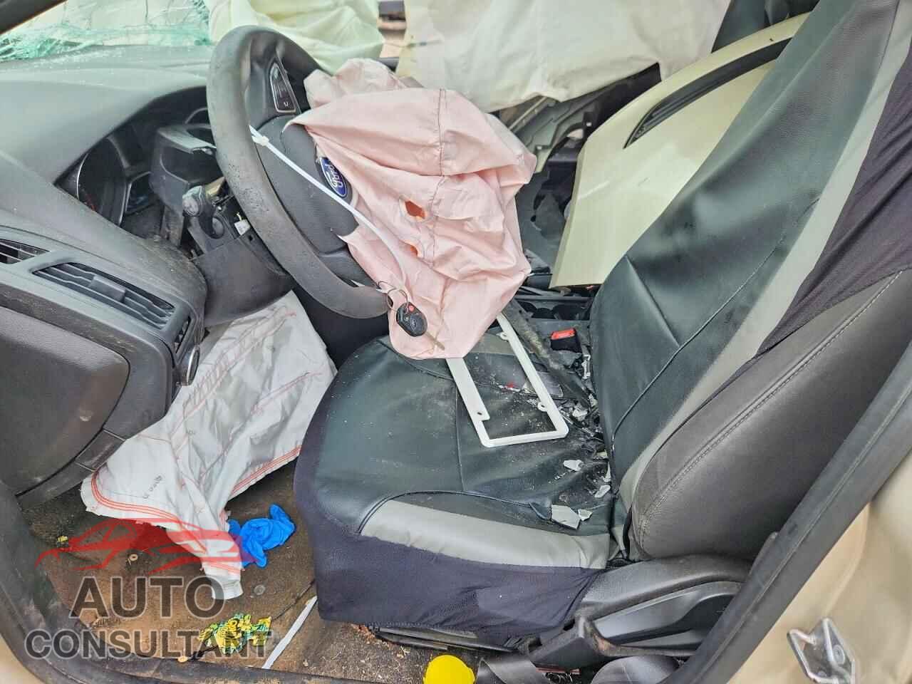 FORD FOCUS 2017 - 1FADP3F28HL264087