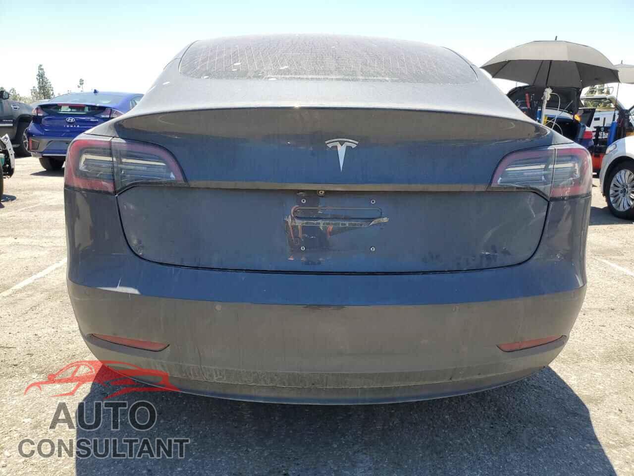 TESLA MODEL 3 2018 - 5YJ3E1EA6JF036817