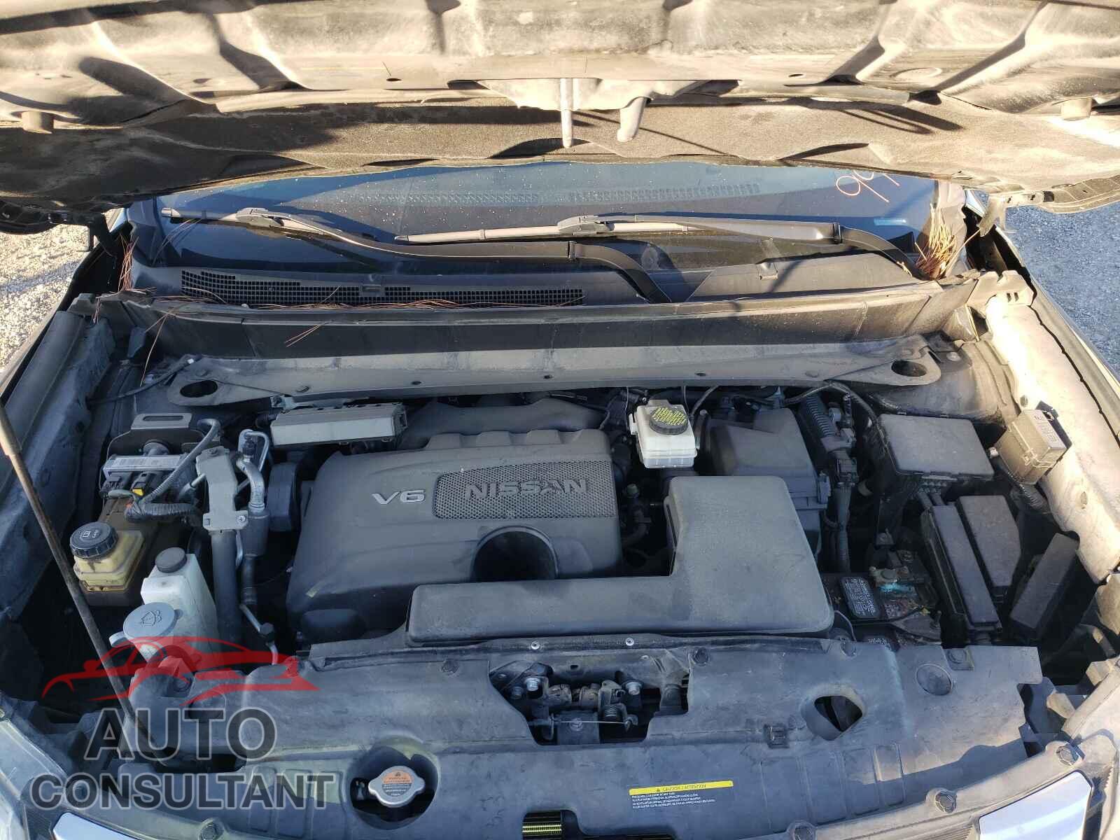 NISSAN PATHFINDER 2017 - 5N1DR2MM8HC639975