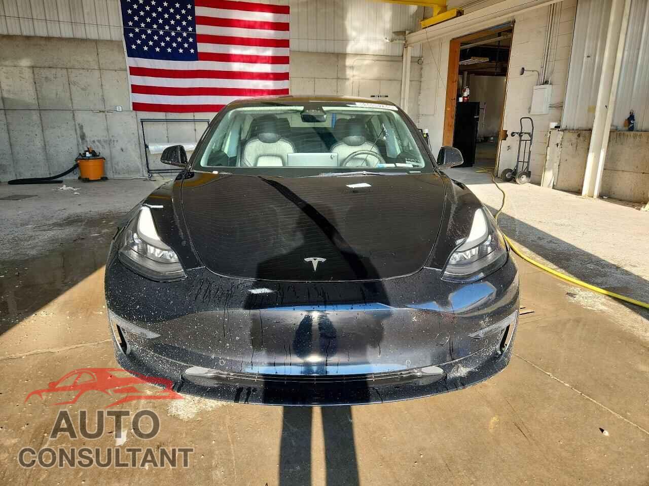 TESLA MODEL 3 2022 - 5YJ3E1EA4NF372357