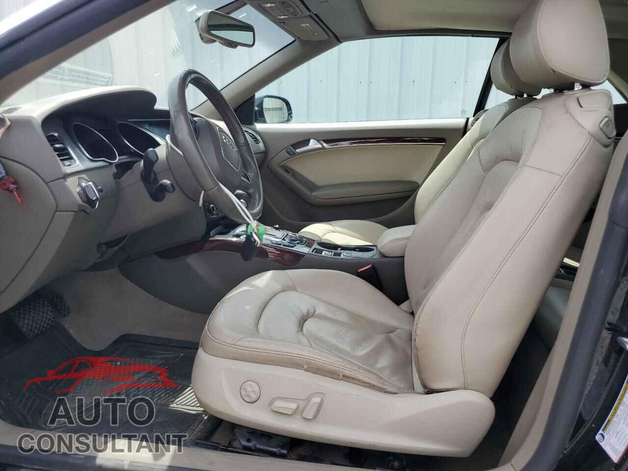 AUDI A5 2012 - WAULFAFH0CN002284